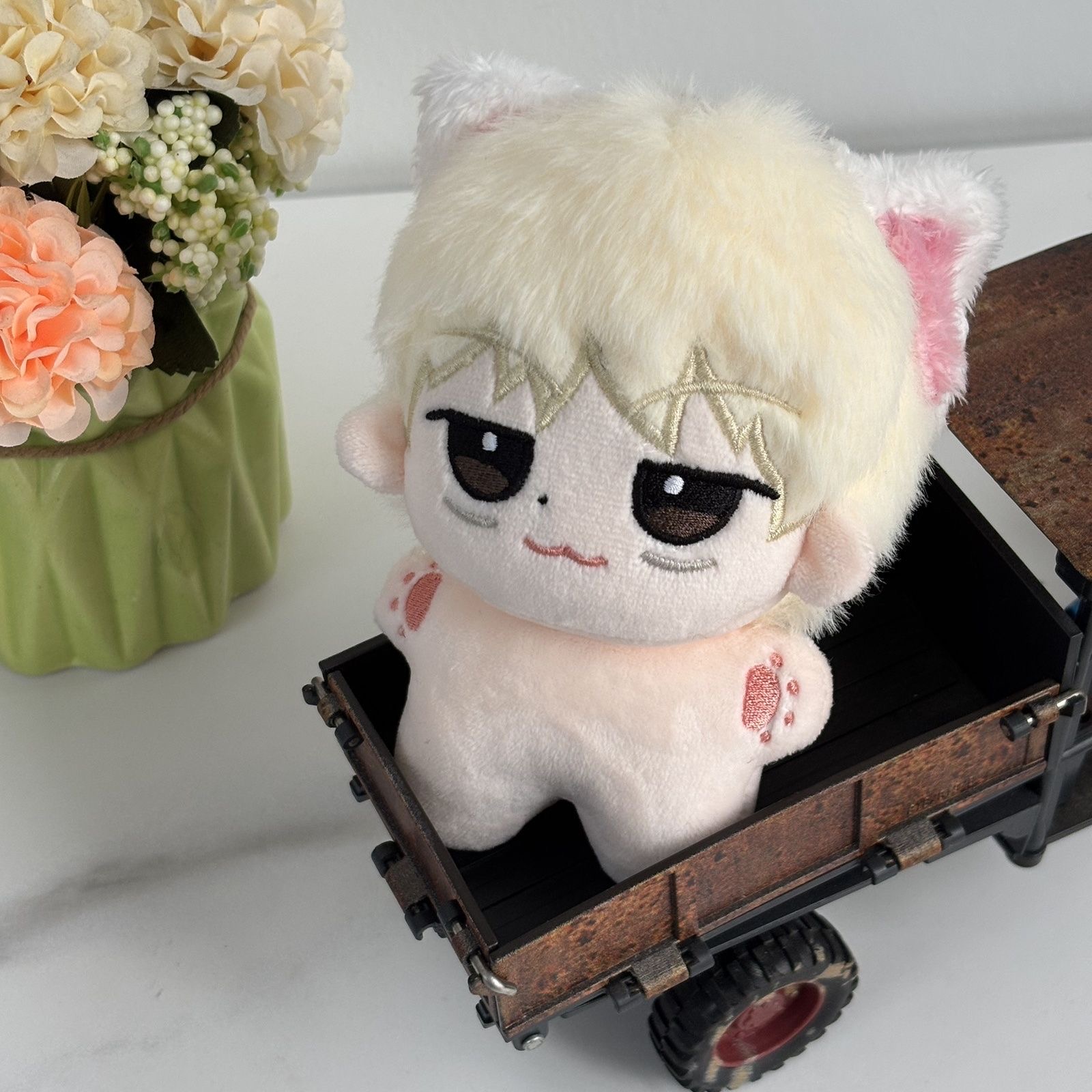 İlk sürüm: TOMORROWXTOGETHER C - Anime Merchandise Usa incelemesi ve fiyatı
